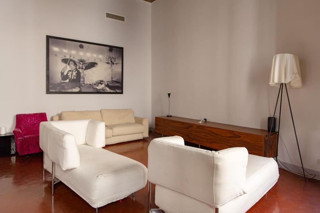 Elegant Apartment Near Piazza Della Signoria Florence Exterior photo