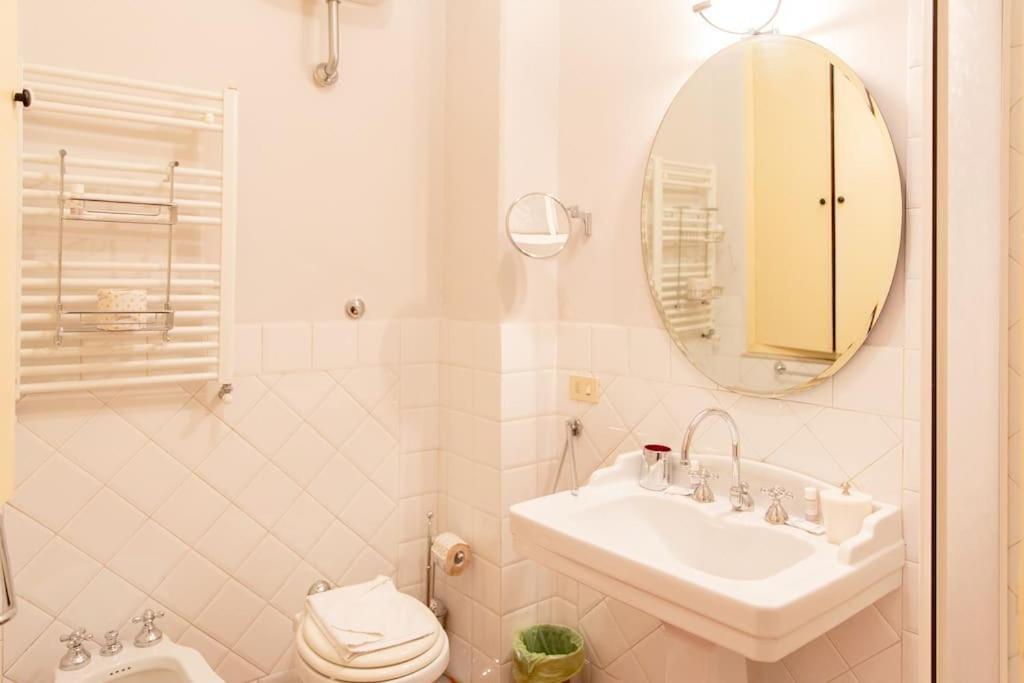Elegant Apartment Near Piazza Della Signoria Florence Exterior photo