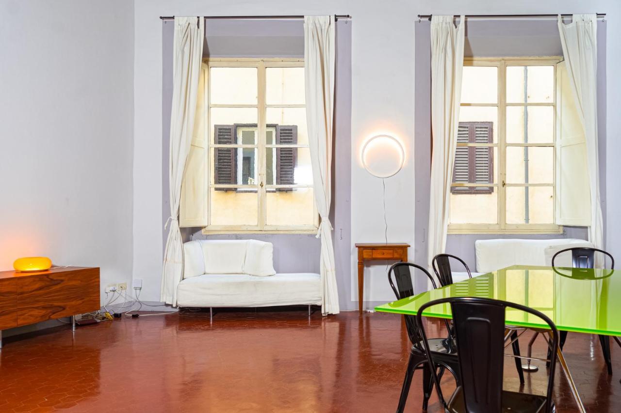 Elegant Apartment Near Piazza Della Signoria Florence Exterior photo