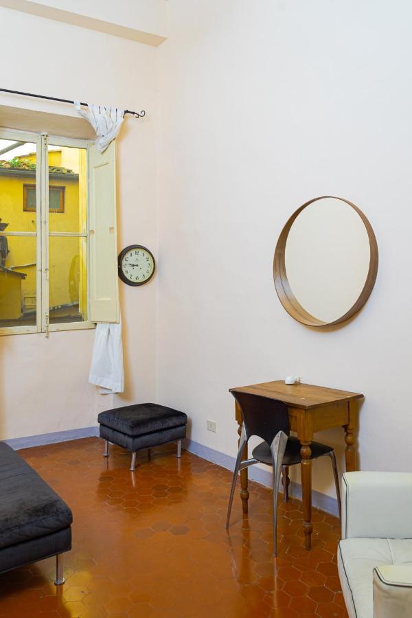 Elegant Apartment Near Piazza Della Signoria Florence Exterior photo